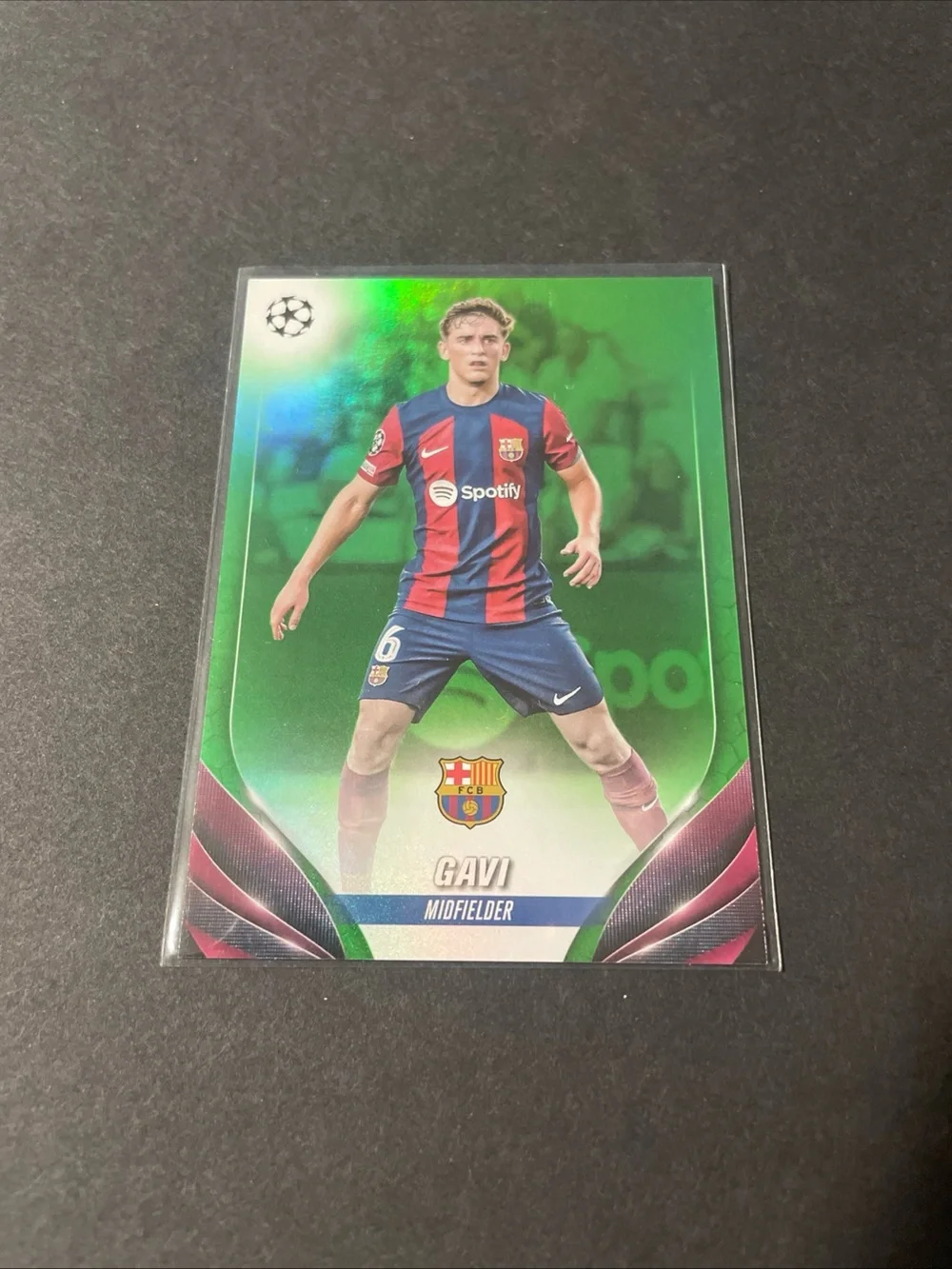2023/24 Topps Chrome UEFA Club Competitions Gavi #63 Neon Green Refractor 71/199